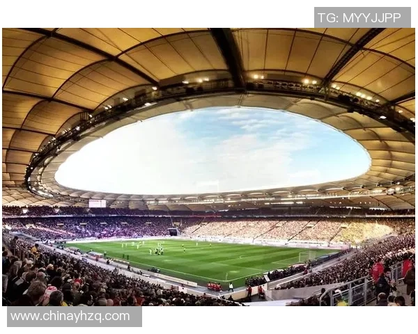 足球巨星风采：极速突破与精准射门展现球场霸气